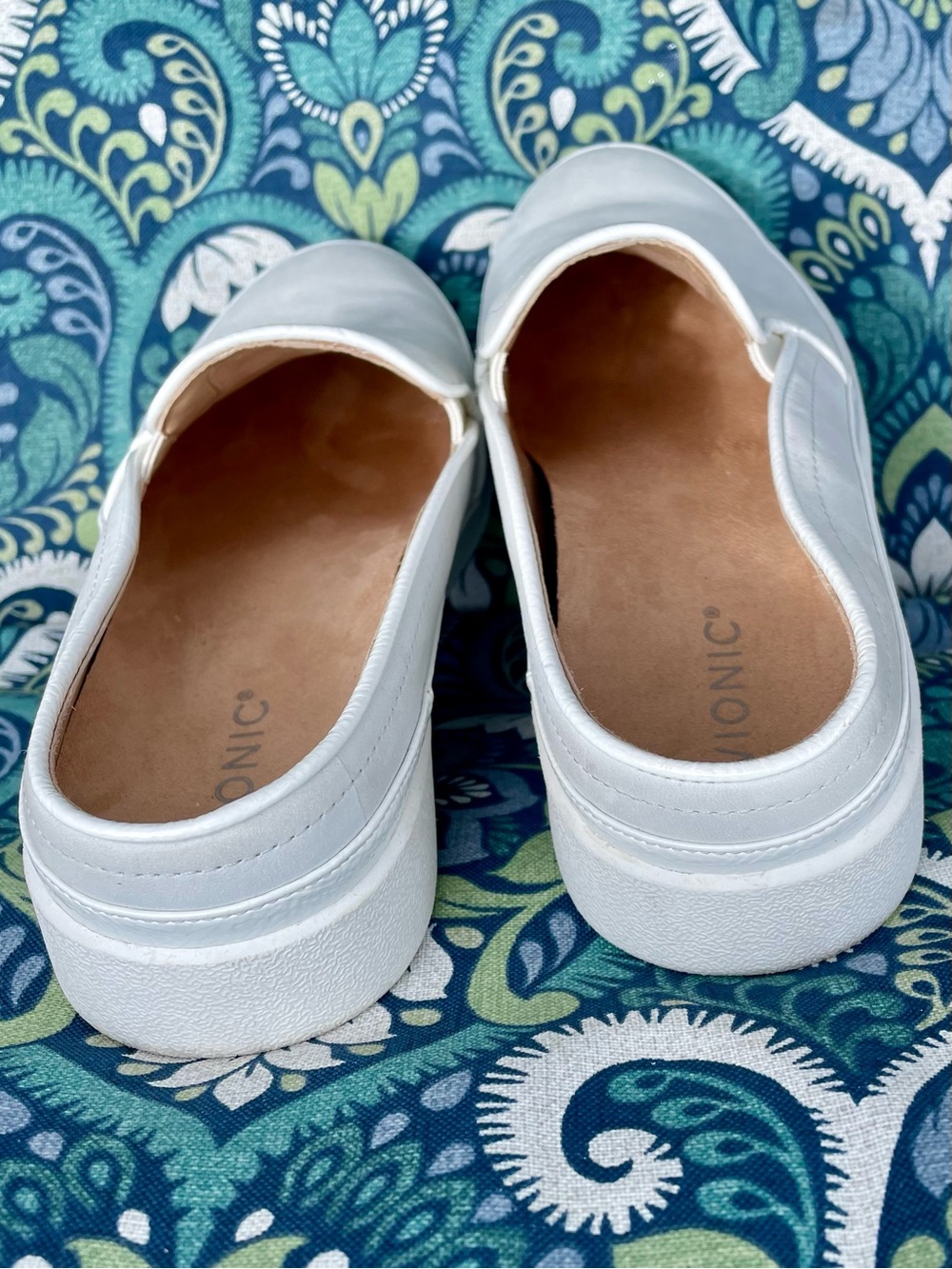 Vionic Effortless Nubuck Light Grey Leather Mule Sneakers Size 8.5 - Picture 11 of 16